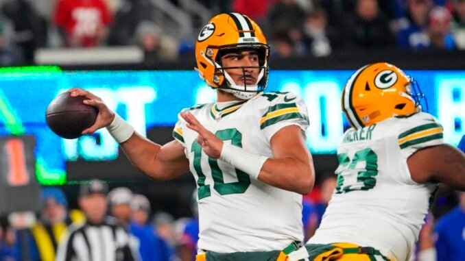 packers-playoff-hopes-riding-on-win-vs-buccaneers