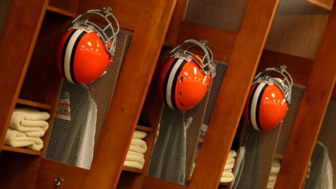 181081106001_Browns_v_Broncos-1-768x512