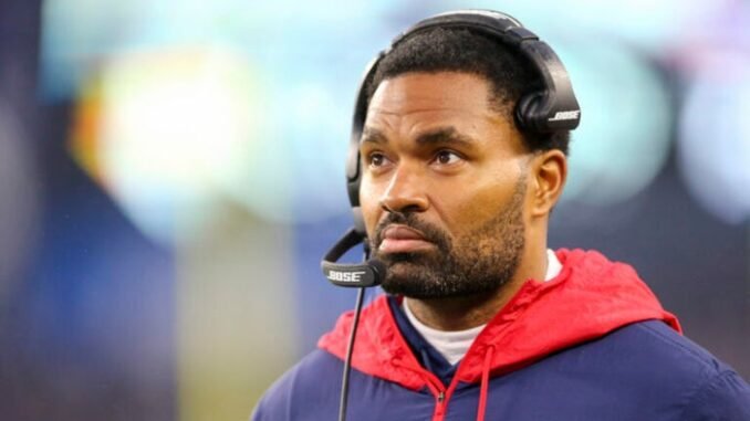 Patriots_Mayo_Football_49277-1-65bae71f6d221-768x432