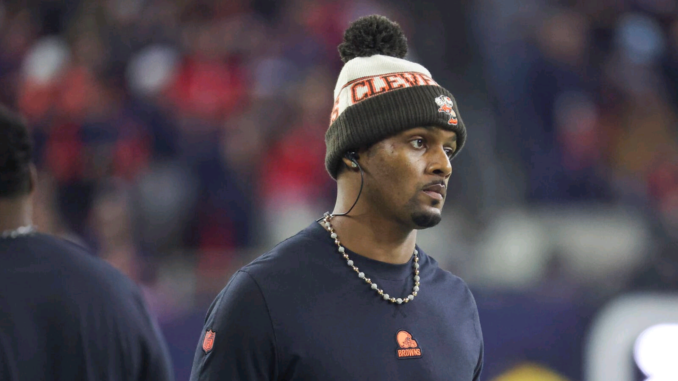 browns-qb-deshaun-watson-ducks-injury-celebrity